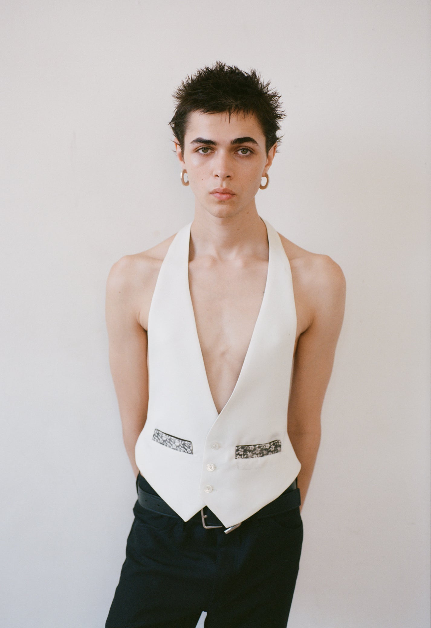 BACKLESS VEST